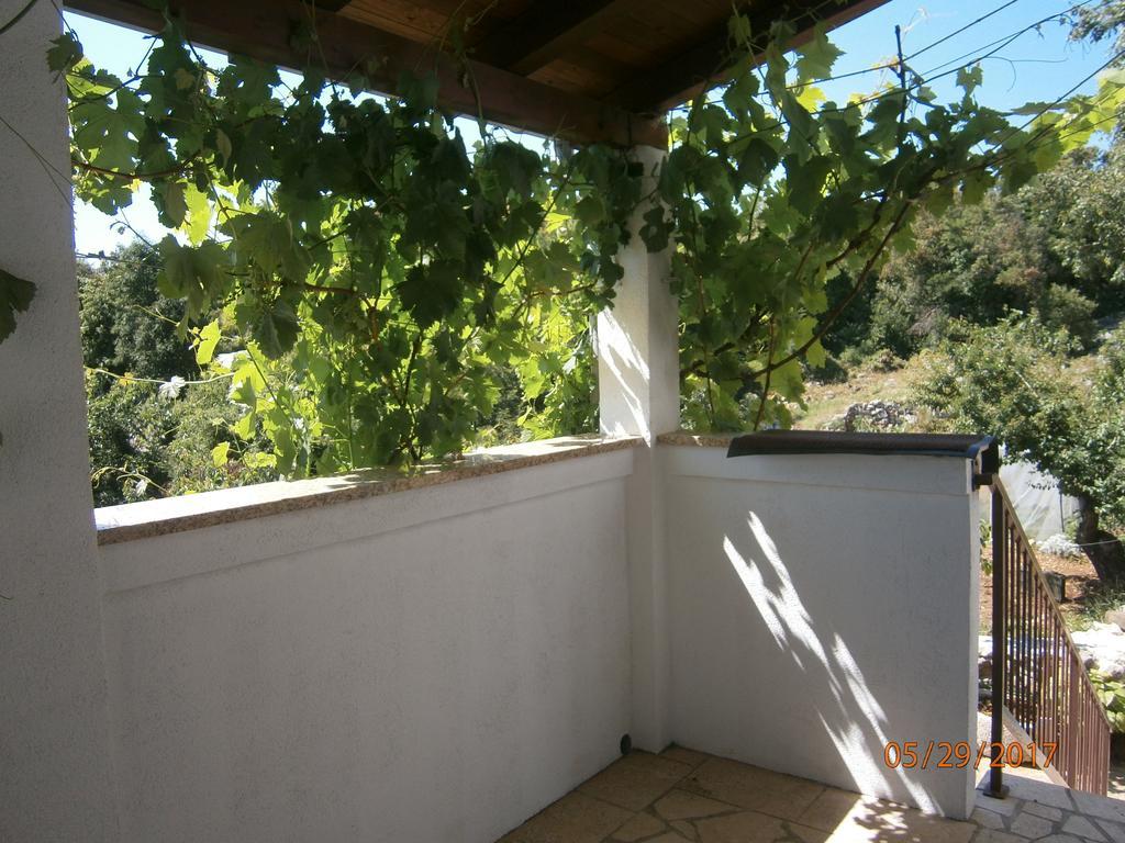 Holiday Home Loznati Cres Exterior photo